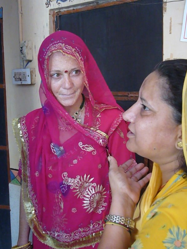 Travel - India - Rajasthan - Jodhpur - Newspaper Photoshoot - Getting Ready